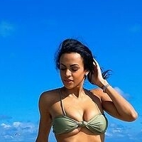 Michelle Bassetti Nøgen