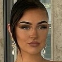 Michelle Knaub Nøgen