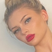 Mila Sobolov Nøgen