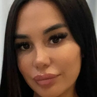 Milla Jasmine Nøgen