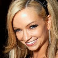 Mindy Robinson Nøgen