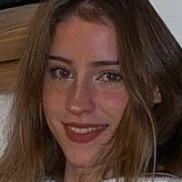 Mira Szalma Nøgen