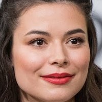 Miranda Cosgrove Nøgen