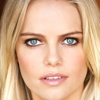 Mircea Monroe Nøgen