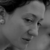Miriam Sekhon Nøgen
