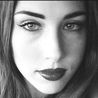 Molly DeVon Nøgen