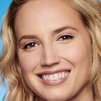 Molly McCook Nøgen