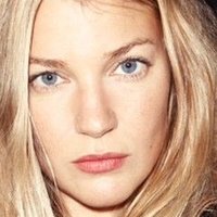 Mona Walravens Nøgen