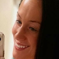 Montanna Hallmark Nøgen