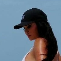 Mzdanalee Nøgen