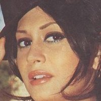 Nahed Yousri Nøgen