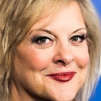 Nancy Grace Nøgen