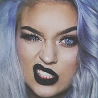 Naomi Jonzeck Nøgen