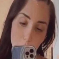Naomi Ross Nøgen