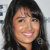 Natalie Amenula Nøgen