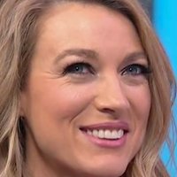 Natalie Zea Nøgen