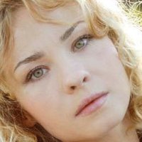 Natasha Rinis Nøgen