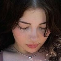 niaarellano Nøgen