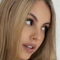 nicoleosak Nøgen
