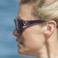 Nicolette van Dam Nøgen
