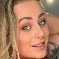 nikkistonefree Nøgen