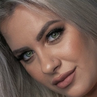 Nina Phoenix Nøgen