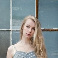 Nora Quest Nøgen