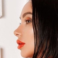 Olesya Levina Nøgen