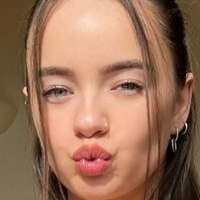 Olivia Bell Nøgen