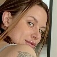Olivia Hale Nøgen