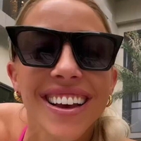Olivia Harlan Dekker Nøgen
