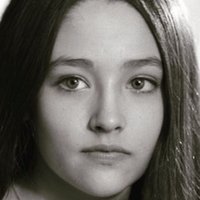 Olivia Hussey Nøgen