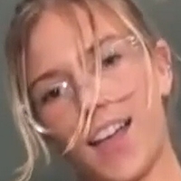 Oliviahansley Nøgen