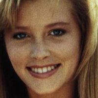 Pamela Gidley Nøgen