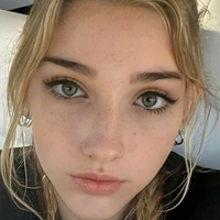 Phoebe_Owns_U Nøgen