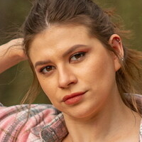 Polina Butler Nøgen