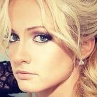 Polina Maksimova Nøgen