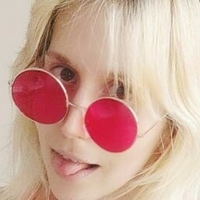 Popkaomi Nøgen