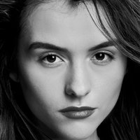Quinn Shephard Nøgen