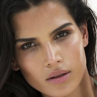 Raica Oliveira Nøgen