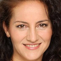 Raquel Gribler Nøgen