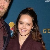 Rebecca Breeds Nøgen