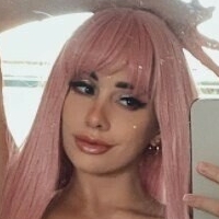 Riley Nøgen