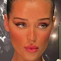Rine Milane Nøgen