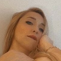 Romina Gachoy Nøgen
