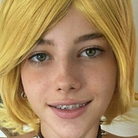 Rylieee / Carolyn Zambrano Nøgen