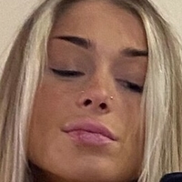 Ryrenee Nøgen