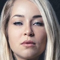 Sara Fabel Nøgen