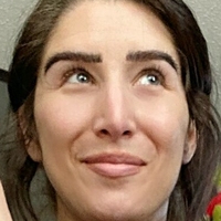 Sara Hugg Nøgen