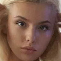 Sarah Argabrite Nøgen